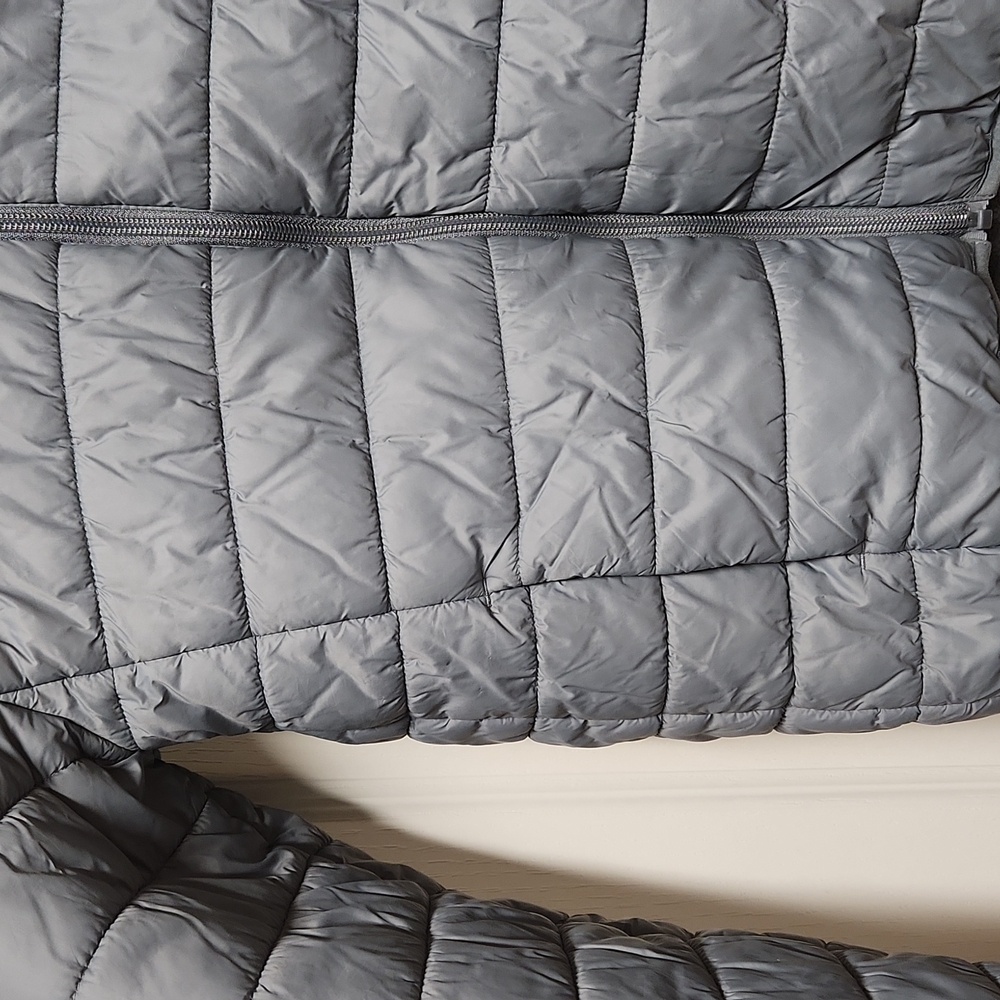 Youth L Cat and Jack hooded puffer - Picture 4 of 12